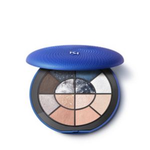 Blue me maxi eyeshadow palette für 17,49€ in Kiko