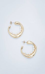 Ohrringe mit Perlen für 9,99€ in Stradivarius