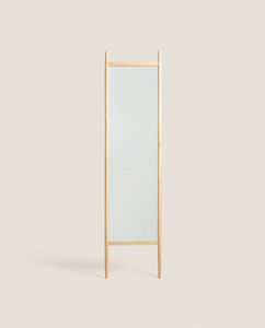 Spiegel Aus Eschenholz für 159€ in Zara Home