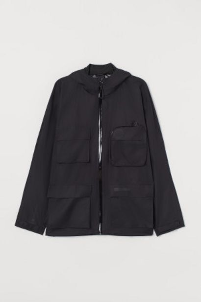 Wasserabweisende Jacke für 37,99€ in H&M