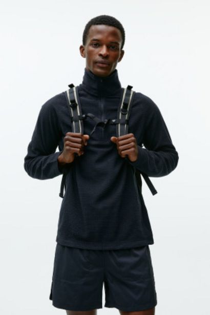 Fleece-Jacke mit kurzem Reißverschluss von Active für 35€ in H&M