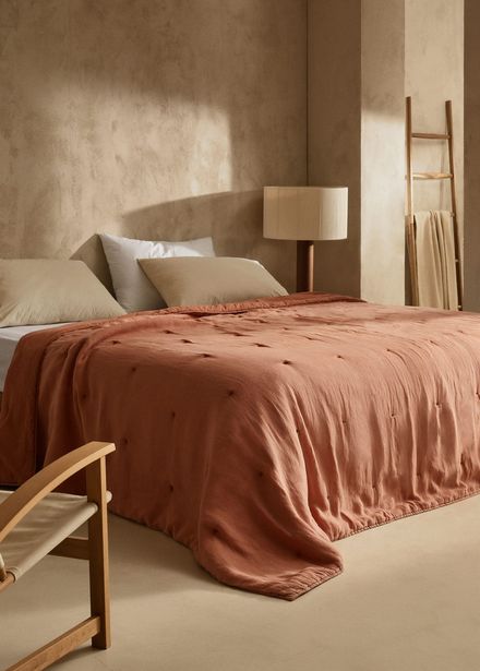 Gesteppte Bettdecke aus Leinen 270 x 230 cm für 99,99€ in Mango