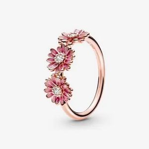 Rosafarbenes Gänseblümchen-Trio Ring für 99€ in Pandora