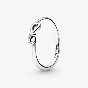 Unendlichkeitsknoten Ring für 29€ in Pandora